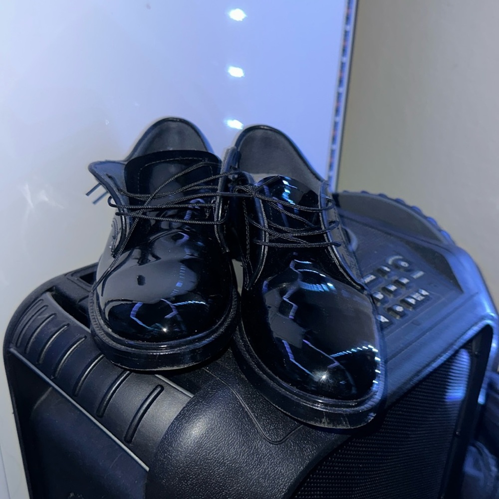 Dance shoes